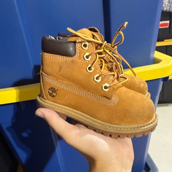 Timberland toddler size 7 boots - Picture 1 of 7